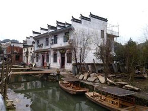 李翼高故居李坑李翼高故居建于清初,是一个名叫李翼高.