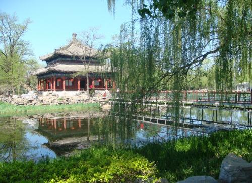 涵秋馆涵秋馆位于北京圆明园遗址公园内,绮春园中.