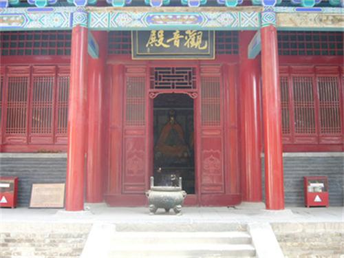 观音殿观音殿又叫锤谱殿,位于少林寺常住院千佛殿.
